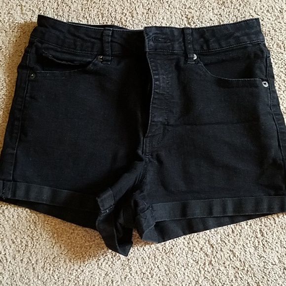 Bundle of black shorts - Picture 2 of 3
